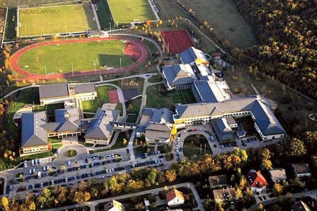 Eladó családi ház, Nagykovácsiban 189 M Ft, 5+1 szobás