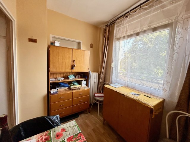 Eladó panellakás, Siklóson 21 M Ft, 1+1 szobás