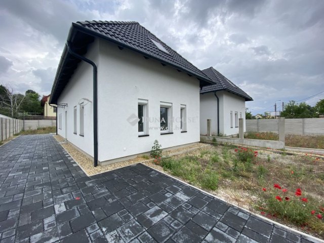 Eladó ikerház, Budapesten, XVI. kerületben 135 M Ft, 5 szobás