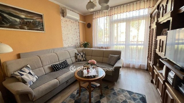 Eladó téglalakás, Egerben 45 M Ft, 1+2 szobás