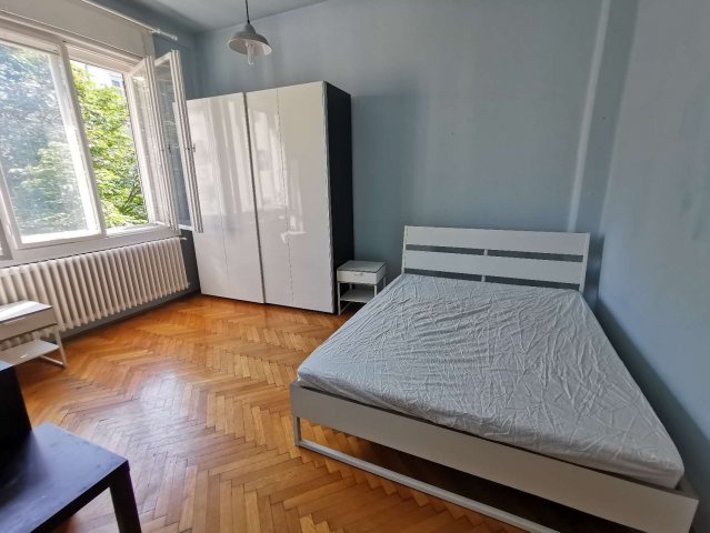 Eladó téglalakás, Budapesten, V. kerületben 138 M Ft, 2+1 szobás