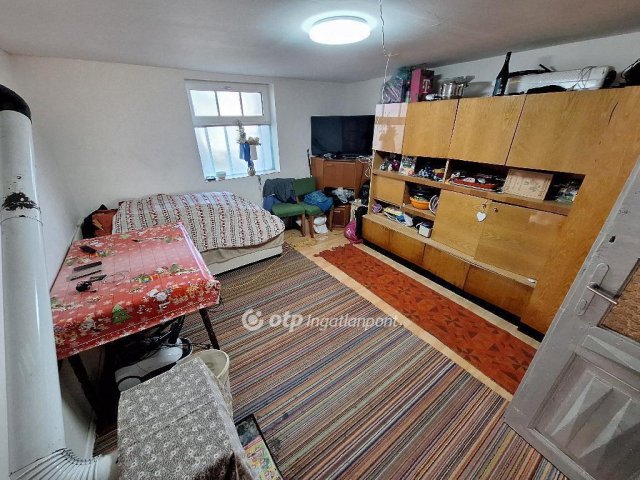 Eladó családi ház, Tiszakécskén 15.9 M Ft, 2 szobás