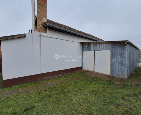 Eladó családi ház, Nagykőrösön 46.5 M Ft, 2 szobás