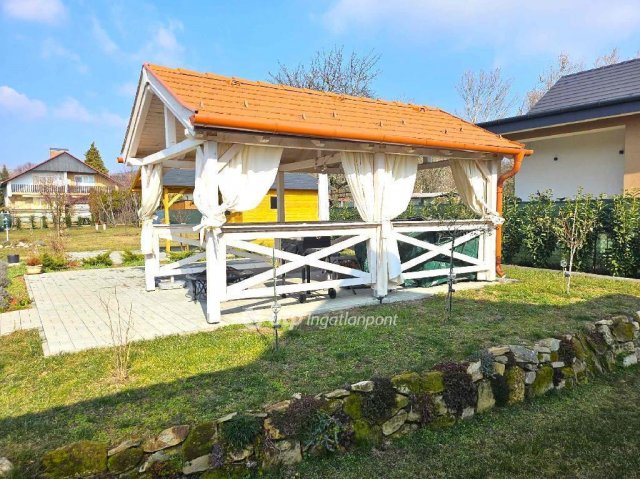 Eladó családi ház, Gyenesdiáson 135 M Ft, 4 szobás