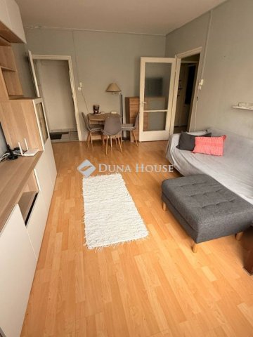 Eladó panellakás, Budapesten, XV. kerületben 68.9 M Ft, 3 szobás