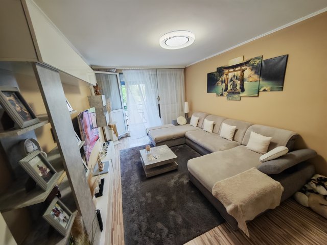 Eladó panellakás, Marcaliban 31.99 M Ft, 2 szobás