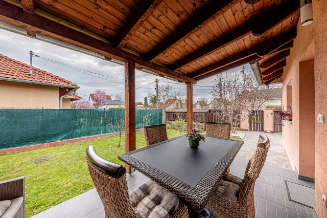 Eladó családi ház, Szigetszentmiklóson 85.9 M Ft, 3 szobás