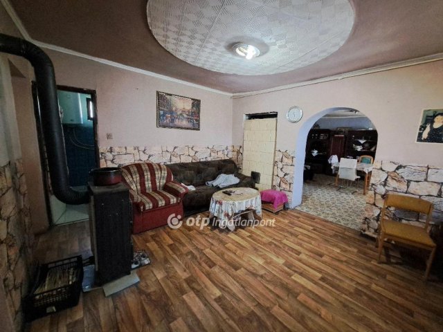 Eladó családi ház, Püspökladányban 12.5 M Ft, 2+1 szobás