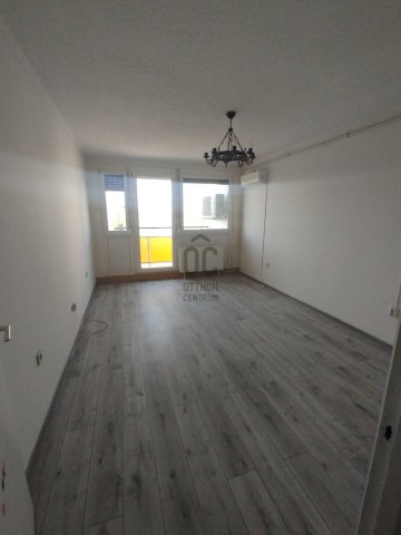 Eladó panellakás, Siófokon 47.5 M Ft, 2 szobás