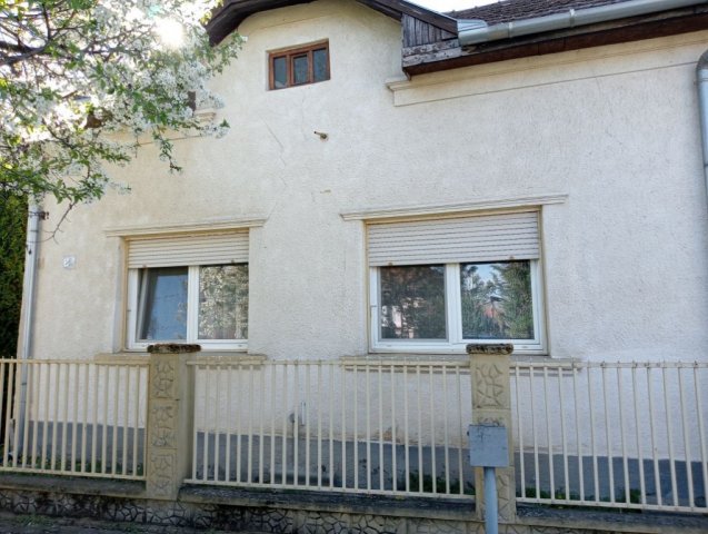 Eladó családi ház, Szigetszentmártonban 45 M Ft, 3 szobás