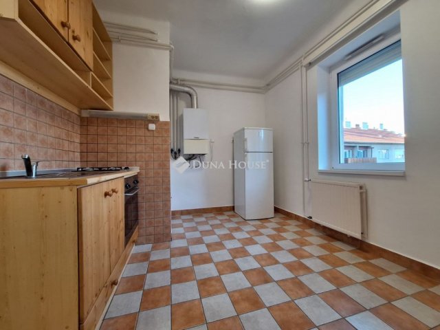 Kiadó téglalakás, albérlet, Győrött 160 E Ft / hó, 1 szobás