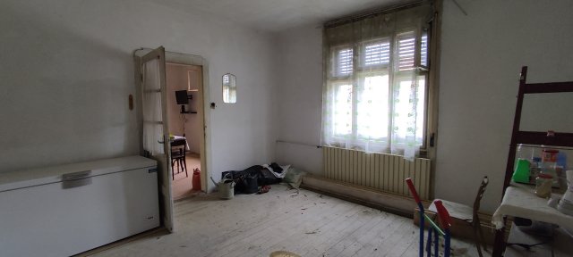 Eladó családi ház, Bicskén 27.9 M Ft, 2 szobás