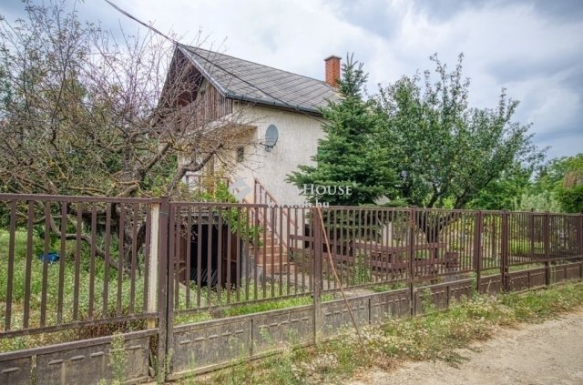 Eladó családi ház, Budakalászon 46.9 M Ft, 1 szobás