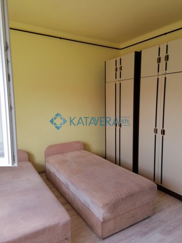 Eladó téglalakás, Kazincbarcikán 11 M Ft, 1 szobás