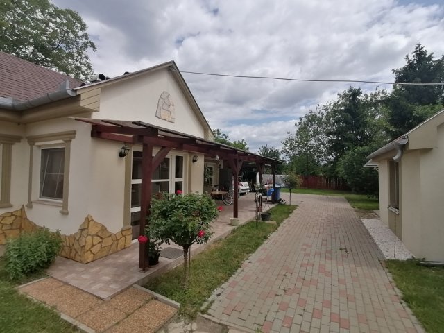 Eladó családi ház, Debrecenben 89.9 M Ft, 4+1 szobás