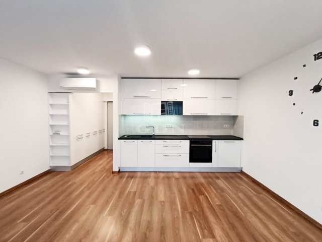 Eladó téglalakás, Budapesten, IX. kerületben 78 M Ft, 1 szobás