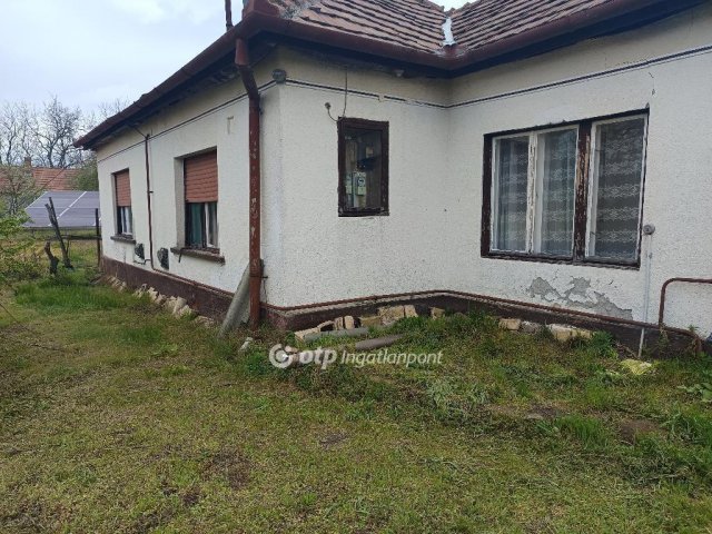 Eladó családi ház, Tökölön 48 M Ft, 2 szobás