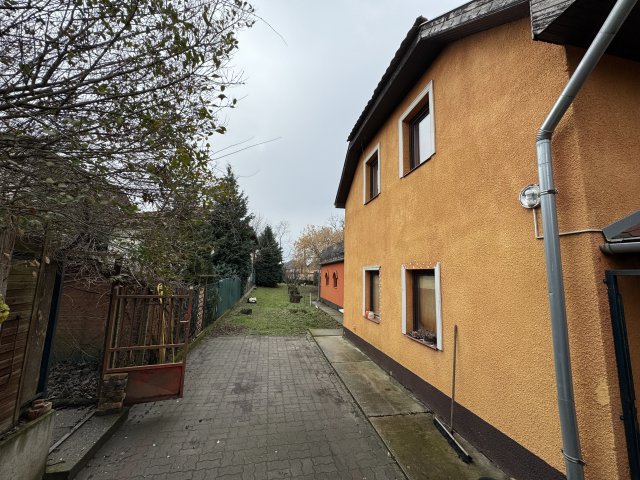 Eladó családi ház, Ecseren, Rákóczi utcában 250 M Ft