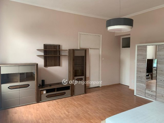 Kiadó téglalakás, albérlet, Egerben 170 E Ft / hó, 2 szobás