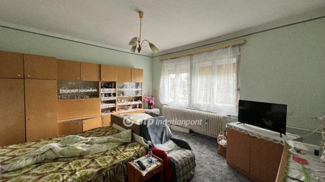 Eladó családi ház, Csóton 34.9 M Ft, 2 szobás