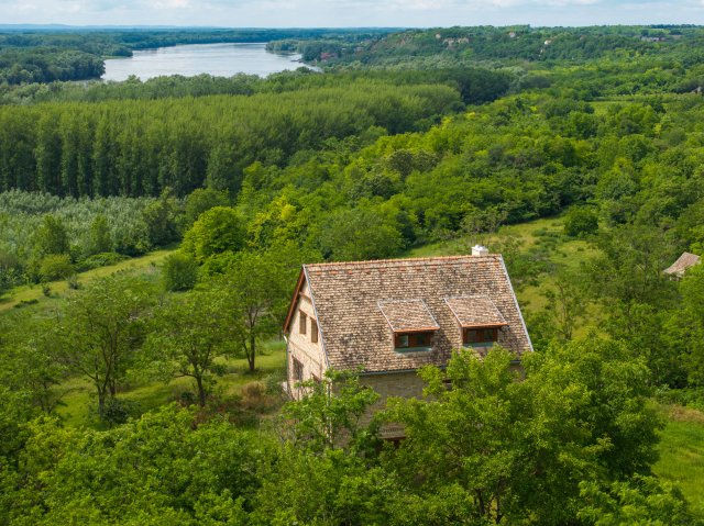 Eladó családi ház, Dunaszekcsőn 130 M Ft, 3 szobás