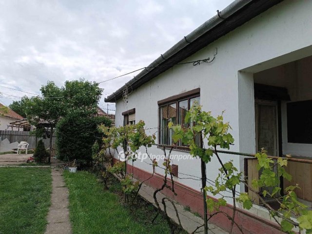 Eladó családi ház, Tiszavasváriban 7.9 M Ft, 2 szobás
