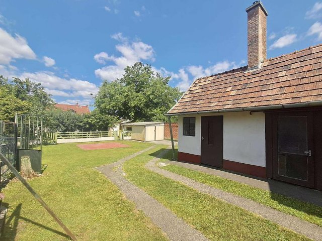 Eladó családi ház, Budapesten, XV. kerületben 164.9 M Ft