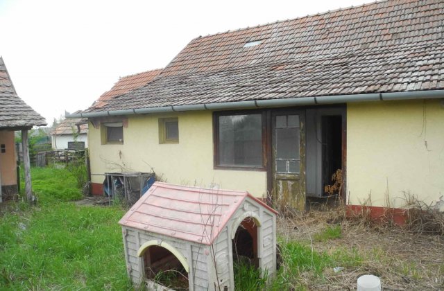 Eladó családi ház, Cegléden, Harcsa utcában 14.75 M Ft