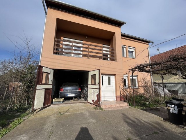 Eladó családi ház, Szigetszentmiklóson 87.9 M Ft, 4 szobás