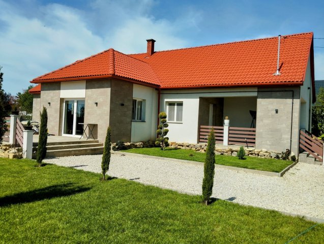 Eladó családi ház, Balatonfőkajáron 94.9 M Ft, 4 szobás