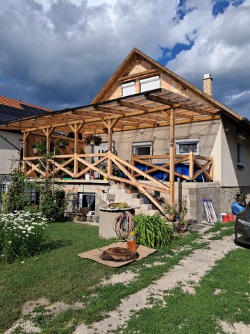 Eladó családi ház, Héten 35 M Ft, 2 szobás