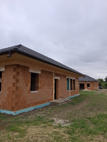 Eladó családi ház, Szolnokon 112.1 M Ft, 4 szobás