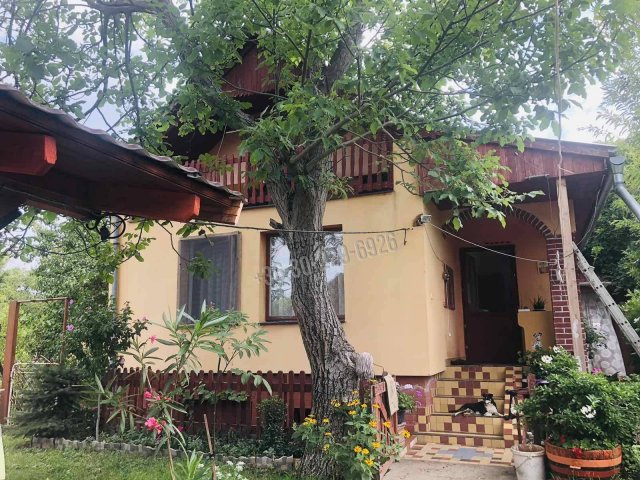 Eladó családi ház, Szigetújfalun 29.9 M Ft, 2 szobás