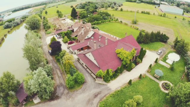 Eladó hotel, Szegeden 800 M Ft, 16 szobás / költözzbe.hu