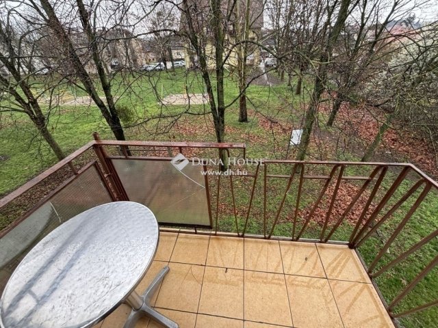 Eladó téglalakás, Nyergesújfaluban 36.99 M Ft, 2 szobás