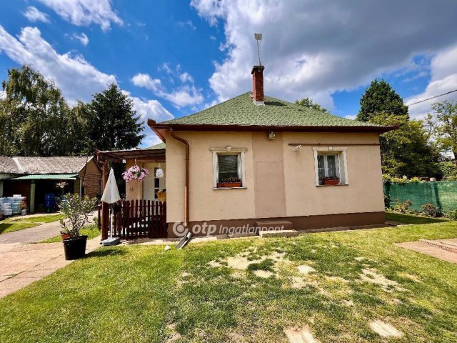 Eladó családi ház, Debrecenben 74.9 M Ft, 2 szobás