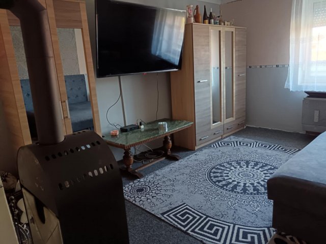 Eladó családi ház, Ramocsaházán 10 M Ft, 2 szobás