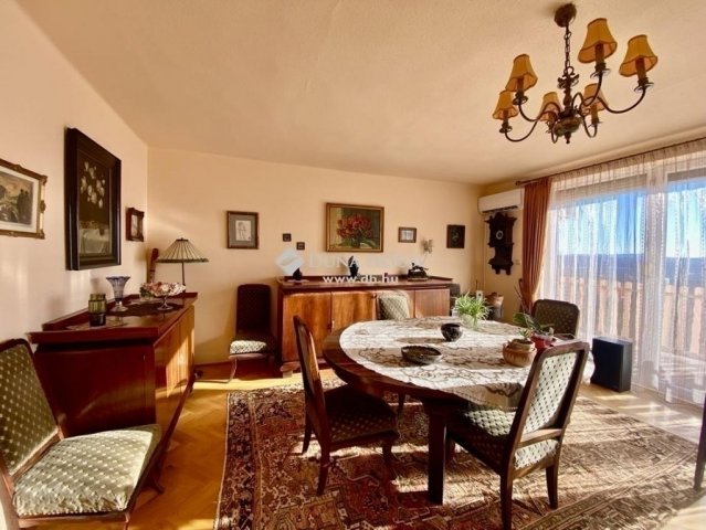 Eladó ikerház, Pécsett 129.9 M Ft, 3 szobás