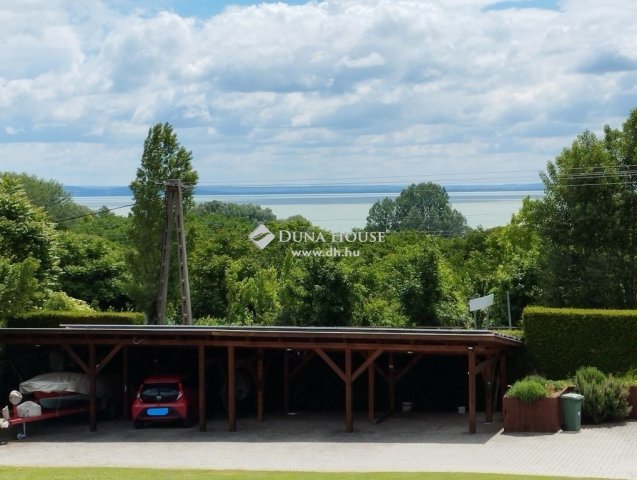 Eladó családi ház, Balatongyörökön 199.999 M Ft, 3+1 szobás