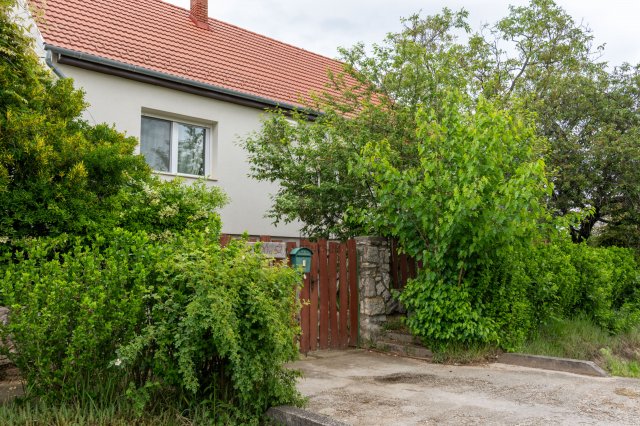Eladó családi ház, Móron 69.8 M Ft, 3 szobás