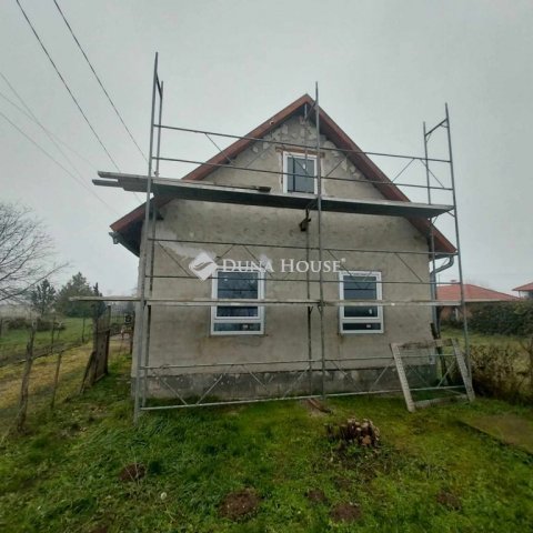 Eladó ikerház, Szentmártonkátán 36 M Ft, 5 szobás