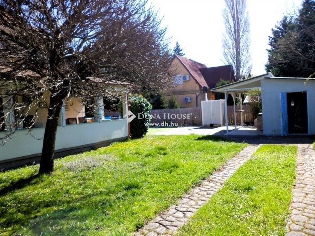 Eladó nyaraló, Velencén 95 M Ft, 5 szobás / költözzbe.hu