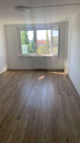 Eladó panellakás, Egerben 35.9 M Ft, 2 szobás