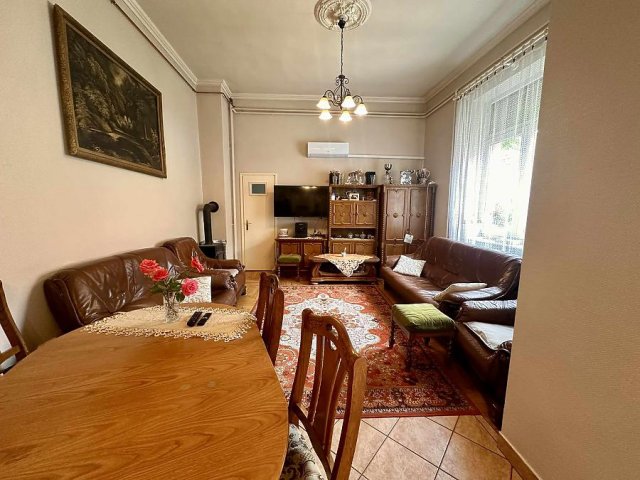 Eladó családi ház, Budapesten, XV. kerületben 69.9 M Ft
