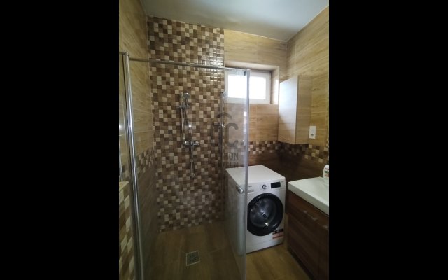 Kiadó ikerház, albérlet, Gödön 800 E Ft / hó, 5 szobás