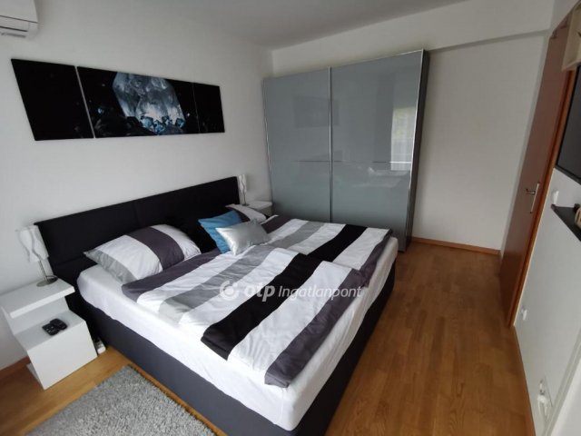 Eladó téglalakás, Hajdúszoboszlón 95 M Ft, 3 szobás