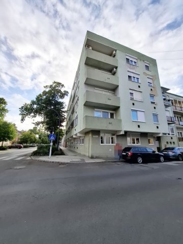 Eladó téglalakás, Kaposváron 34.5 M Ft, 2+1 szobás