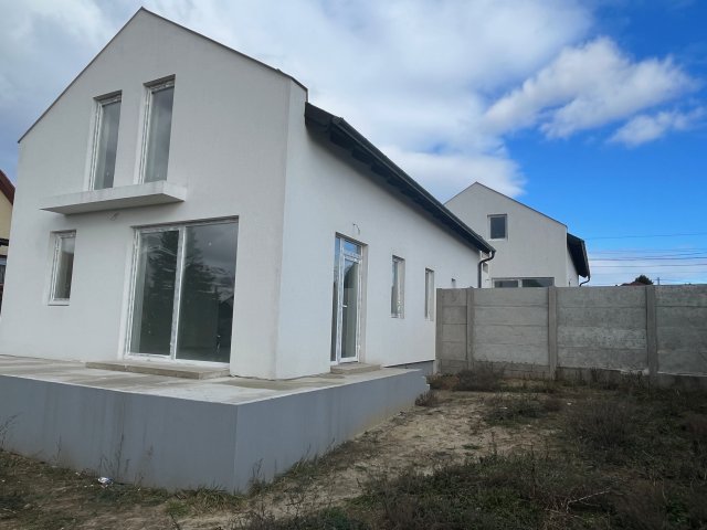 Eladó ikerház, Gödöllőn 85 M Ft, 1+4 szobás