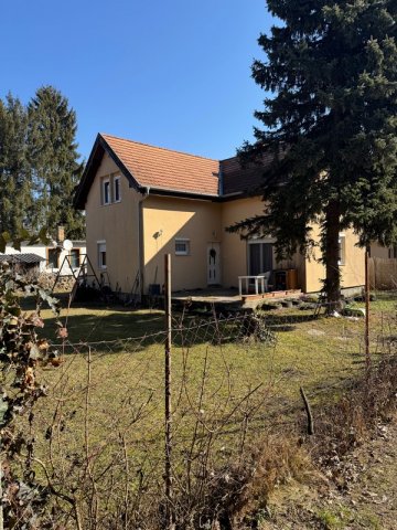 Eladó családi ház, Szigetmonostorban 65 M Ft, 4+1 szobás