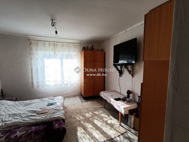 Eladó családi ház, Cegléden 22.9 M Ft, 3 szobás
